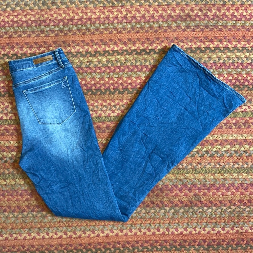 NEW ARTICLES OF SOCIETY BELL BOTTOMS FLARE WIDE LEG JEANS